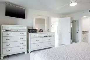 7300 Sun Island Dr S, South Pasadena, FL 33707 - Photo 19
