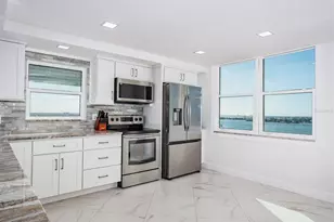7300 Sun Island Dr S, South Pasadena, FL 33707 - Photo 11