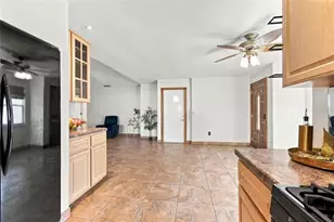 3445 35th St N, Saint Petersburg, FL 33713 - Photo 13