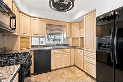 3445 35th St N, Saint Petersburg, FL 33713 - Photo 11