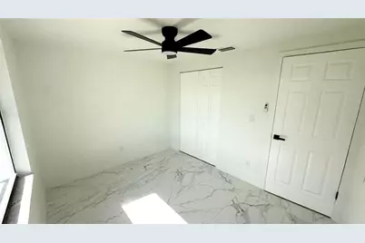 6807 White Cliffs Way, Tampa, FL 33625 - Photo 7
