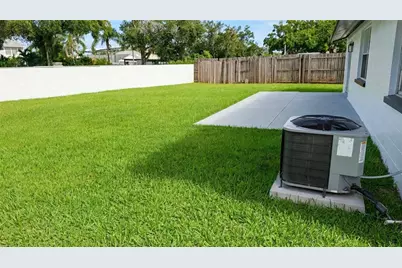 6807 White Cliffs Way, Tampa, FL 33625 - Photo 19