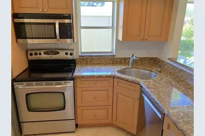 2460 Laurelwood Drive #E, Clearwater, FL 33763 - Photo 5