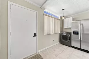 1001 Pearce Dr, Clearwater, FL 33764 - Photo 29