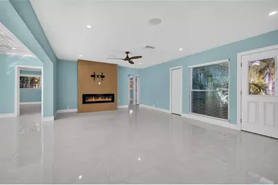 4643 Bay Crest Drive, Tampa, FL 33615 - Photo 11