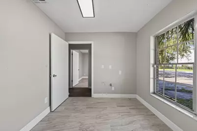 7406 Commerce Street, Riverview, FL 33578 - Photo 11