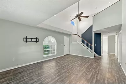 9049 Antigua Drive, Seminole, FL 33777 - Photo 13