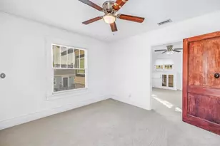 1010 Granville Ct N, Saint Petersburg, FL 33701 - Photo 7