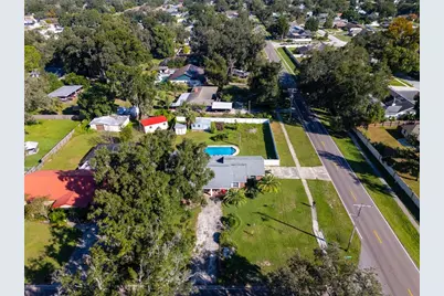 334 Hollowtree Drive, Seffner, FL 33584 - Photo 23