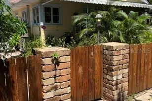 712 7th St N, Saint Petersburg, FL 33701 - Photo 3