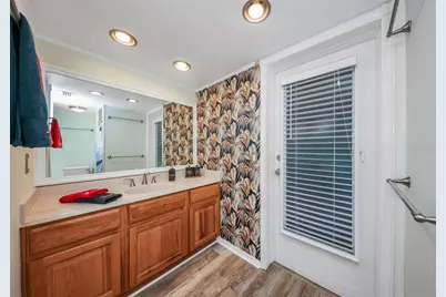 14221 N 82nd Avenue, Seminole, FL 33776 - Photo 23