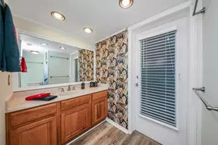 14221 N 82nd Ave, Seminole, FL 33776 - Photo 23