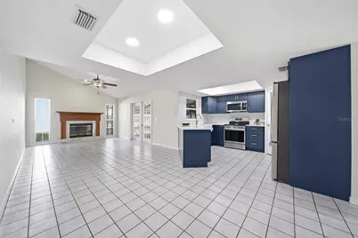 9801 Creek Cross Street, Tampa, FL 33647 - Photo 7