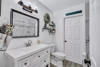 563 Lewis Boulevard SE, Saint Petersburg, FL 33705 - Photo 17