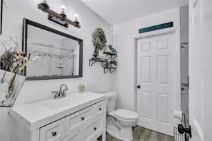 563 Lewis Blvd SE, Saint Petersburg, FL 33705 - Photo 17