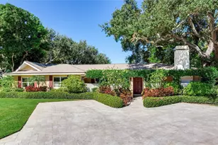 1734 Eagles Nest Dr, Belleair, FL 33756 - Photo 1