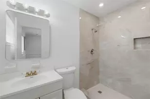 3010 Emerson Ave S, Saint Petersburg, FL 33712 - Photo 41