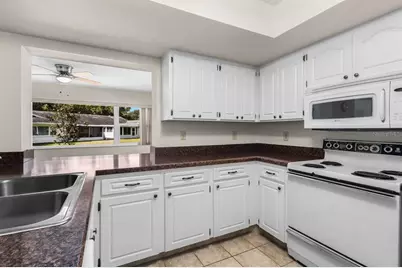 2109 Harleston Place, Sun City Center, FL 33573 - Photo 11