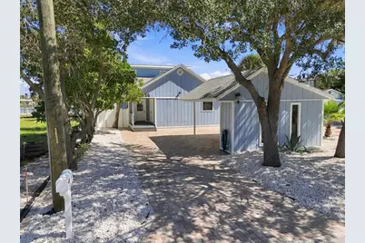 8135 Bayshore Drive, Treasure Island, FL 33706 - Photo 35
