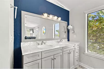 8135 Bayshore Drive, Treasure Island, FL 33706 - Photo 23