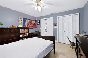 5870 51st St S, Saint Petersburg, FL 33715 - Photo 17