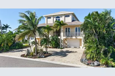 532 Johns Pass Avenue, Madeira Beach, FL 33708 - Photo 3