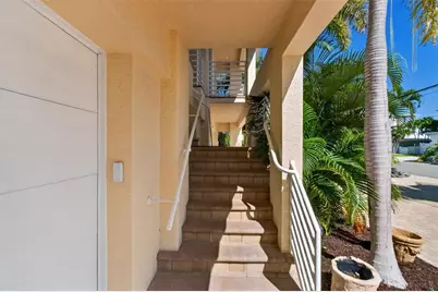 532 Johns Pass Avenue, Madeira Beach, FL 33708 - Photo 7