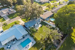 2020 Valley Dr, Dunedin, FL 34698 - Photo 31
