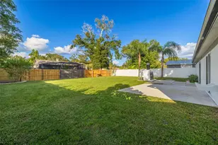 2020 Valley Dr, Dunedin, FL 34698 - Photo 19