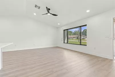 1337 Valiant Avenue, Spring Hill, FL 34608 - Photo 5