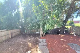 2701 E Columbus Dr, Tampa, FL 33605 - Photo 21