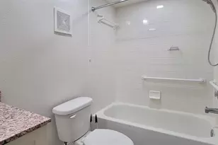 11351 Shipwatch Ln, Largo, FL 33774 - Photo 31
