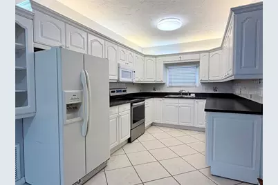 4320 Yardley Avenue N, Saint Petersburg, FL 33713 - Photo 5