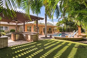 3935 W Eden Roc Cir, Tampa, FL 33634 - Photo 3