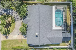 1362 Robinson Dr, Saint Petersburg, FL 33710 - Photo 41