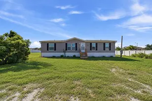 11307 Sumner Rd, Wimauma, FL 33598 - Photo 1