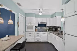 2601 56th St S, Gulfport, FL 33707 - Photo 11