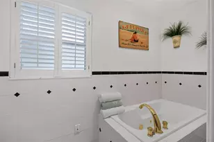2601 56th St S, Gulfport, FL 33707 - Photo 19