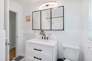 180 30th Ave N, Saint Petersburg, FL 33704 - Photo 21