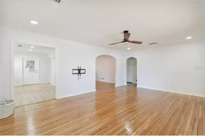 180 30th Avenue N, Saint Petersburg, FL 33704 - Photo 7