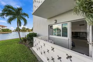 1365 Snell Isle Blvd NE, Saint Petersburg, FL 33704 - Photo 11