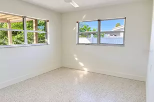 1543 Delaware Ave NE, Saint Petersburg, FL 33703 - Photo 7