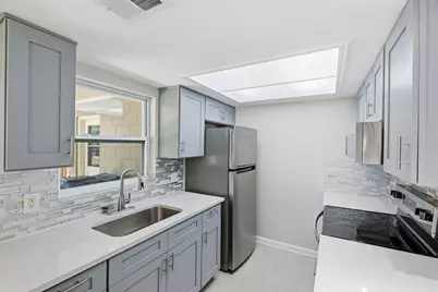 6709 S Dauphin Avenue, Tampa, FL 33611 - Photo 15