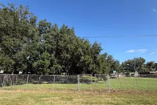 1116 E 142nd Ave, Tampa, FL 33613 - Photo 1