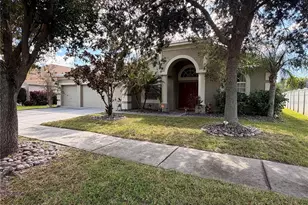 2642 Yukon Cliff Dr, Ruskin, FL 33570 - Photo 1