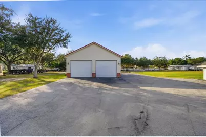 505 Lakeside Drive, Seffner, FL 33584 - Photo 13