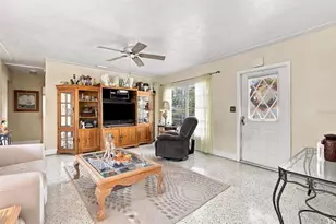 6801 17th Ln N, Saint Petersburg, FL 33702 - Photo 7