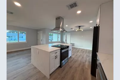 1901 57th Street N, Saint Petersburg, FL 33710 - Photo 5