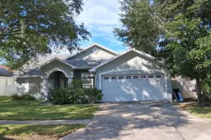 1217 Jasmine Lake Dr, Tarpon Springs, FL 34689 - Photo 1