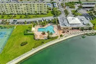 4650 Cove Cir, Saint Petersburg, FL 33708 - Photo 21